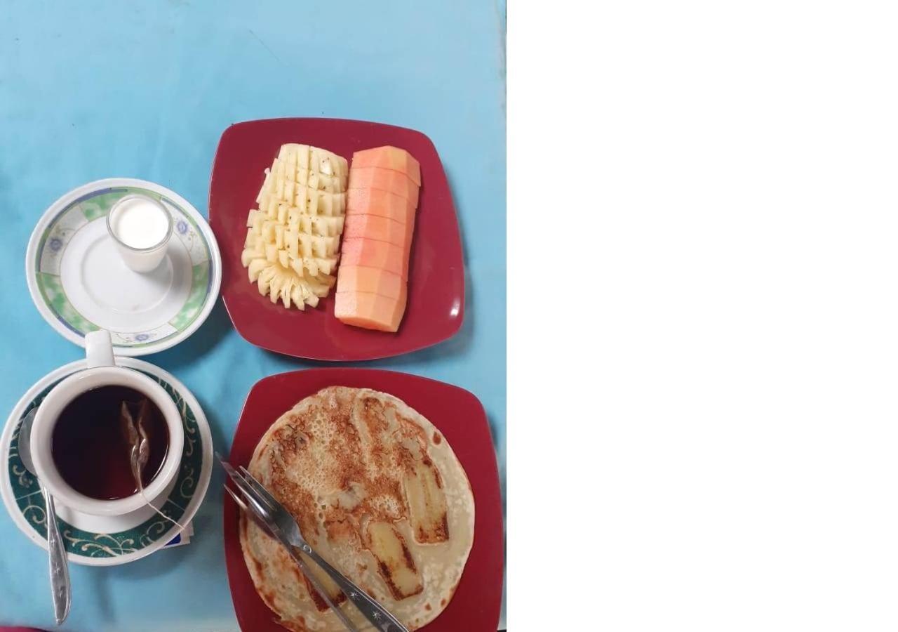 Aura Guest House 길리 아이르 외부 사진