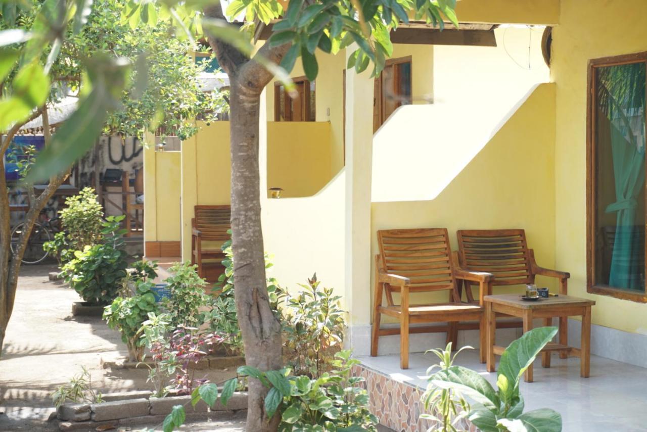 Aura Guest House 길리 아이르 외부 사진